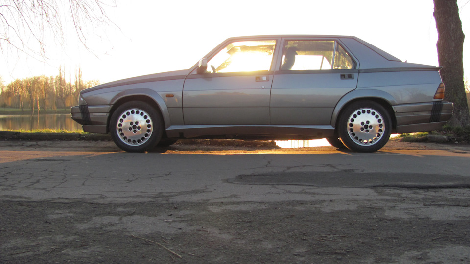 Alfa Romeo 75 Twin sparkY