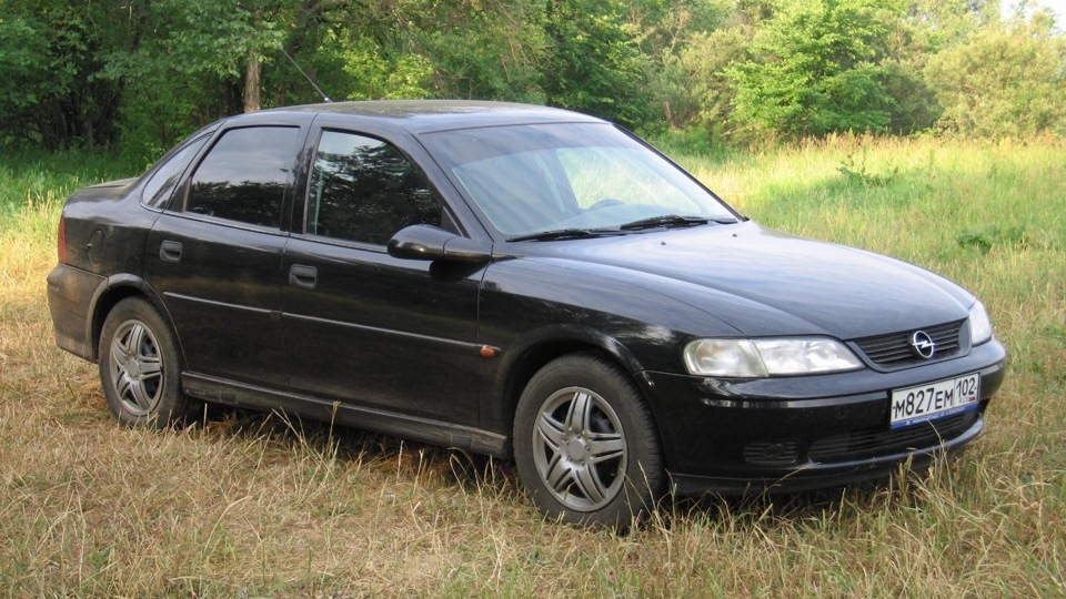 Опель вектра б бу. Opel Vectra b 1.6. Опель Вектра б 1.6 1999. Opel Vectra 1.8. Опель Вектра 1999г.