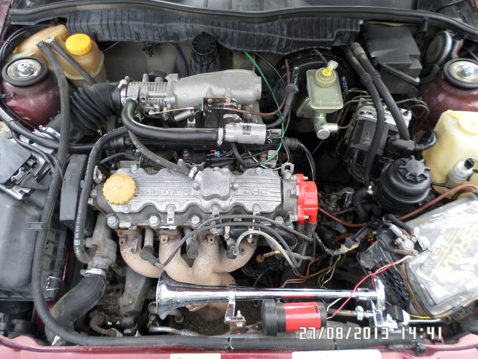 Двигатель 1.8 вектра б. Мотор Opel Astra f 1.6i. 1,8 Мотор на опеле Вектра. Двигатель Опель Вектра с 1.8. Опель Вектра а 1.6 1993 мотор.