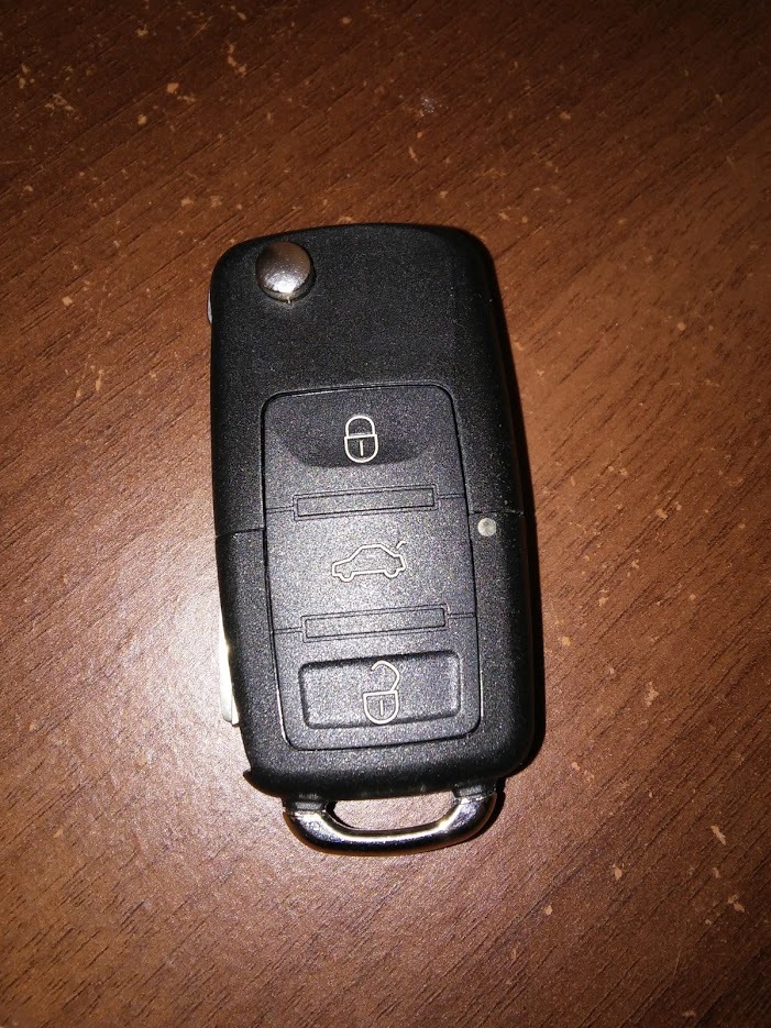 Корпус ключа. — Volkswagen Passat Variant (B5), 1,8 л, 2003 года ...