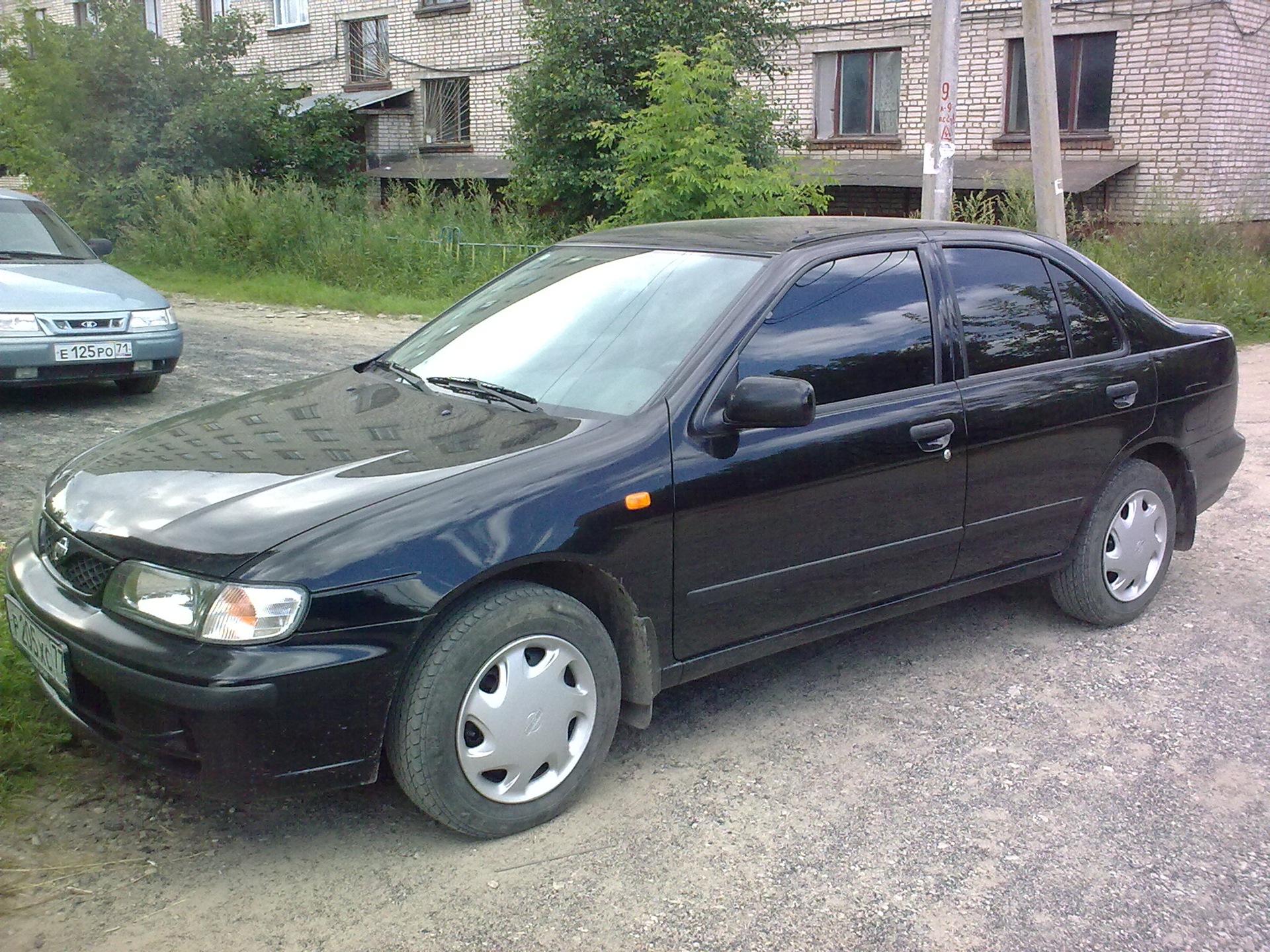 nissan almera n15