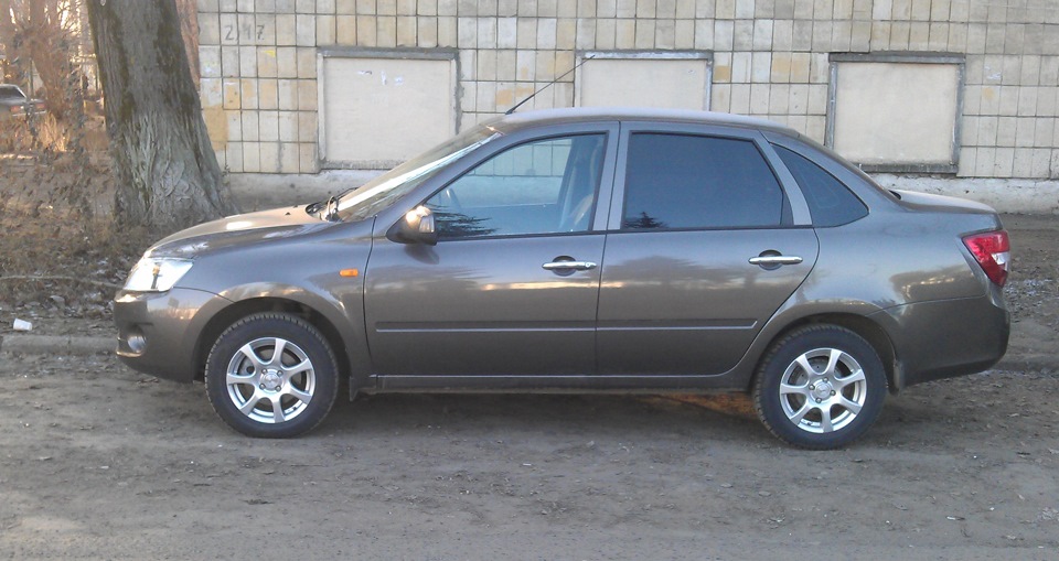 Фото в бортжурнале Lada Granta
