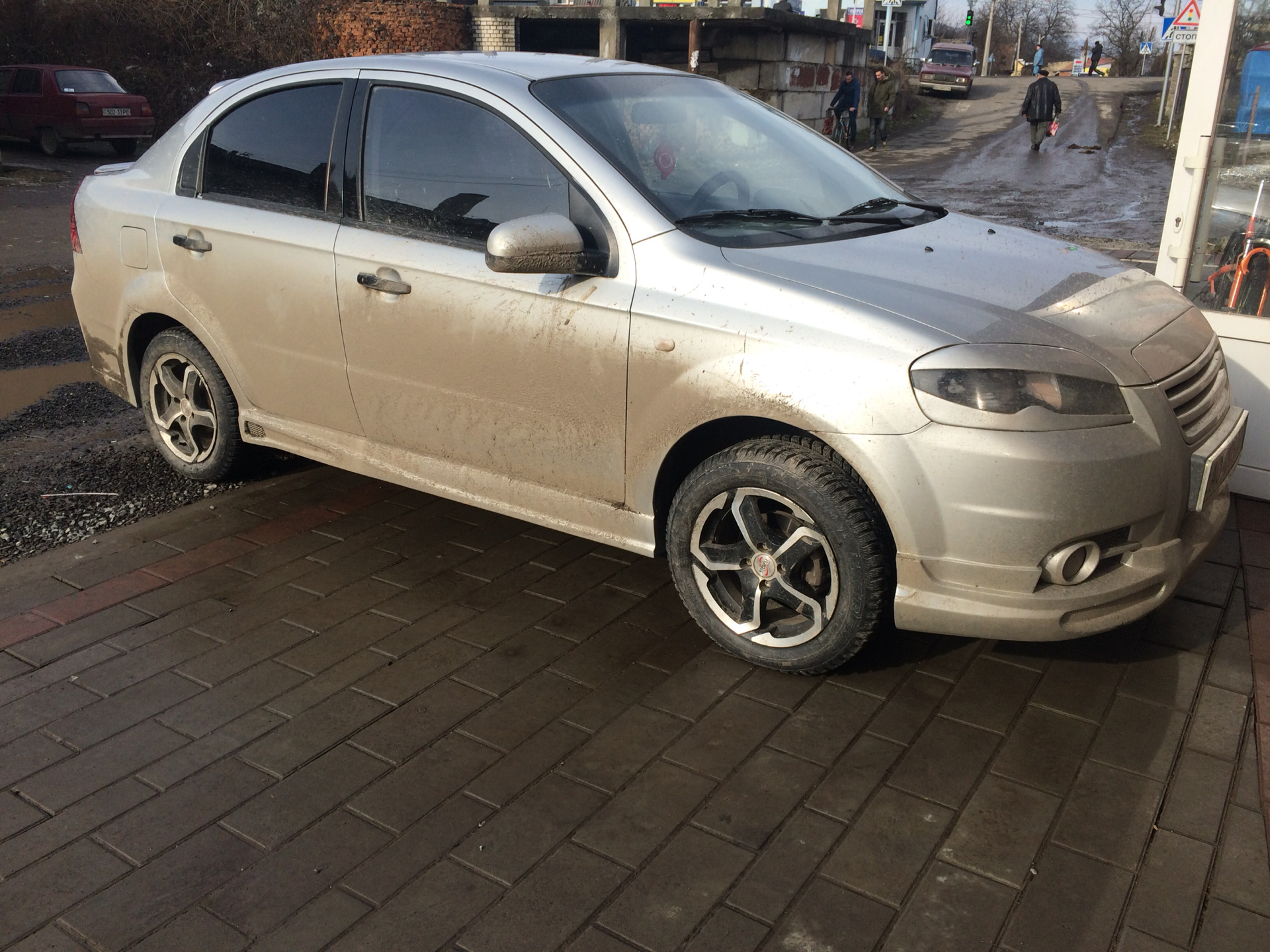 Литой диск авео. Chevrolet Aveo диски r15. Диски на Шевроле Авео т250 r15. Диски Шевроле Авео т250 r14. Chevrolet Aveo r15.