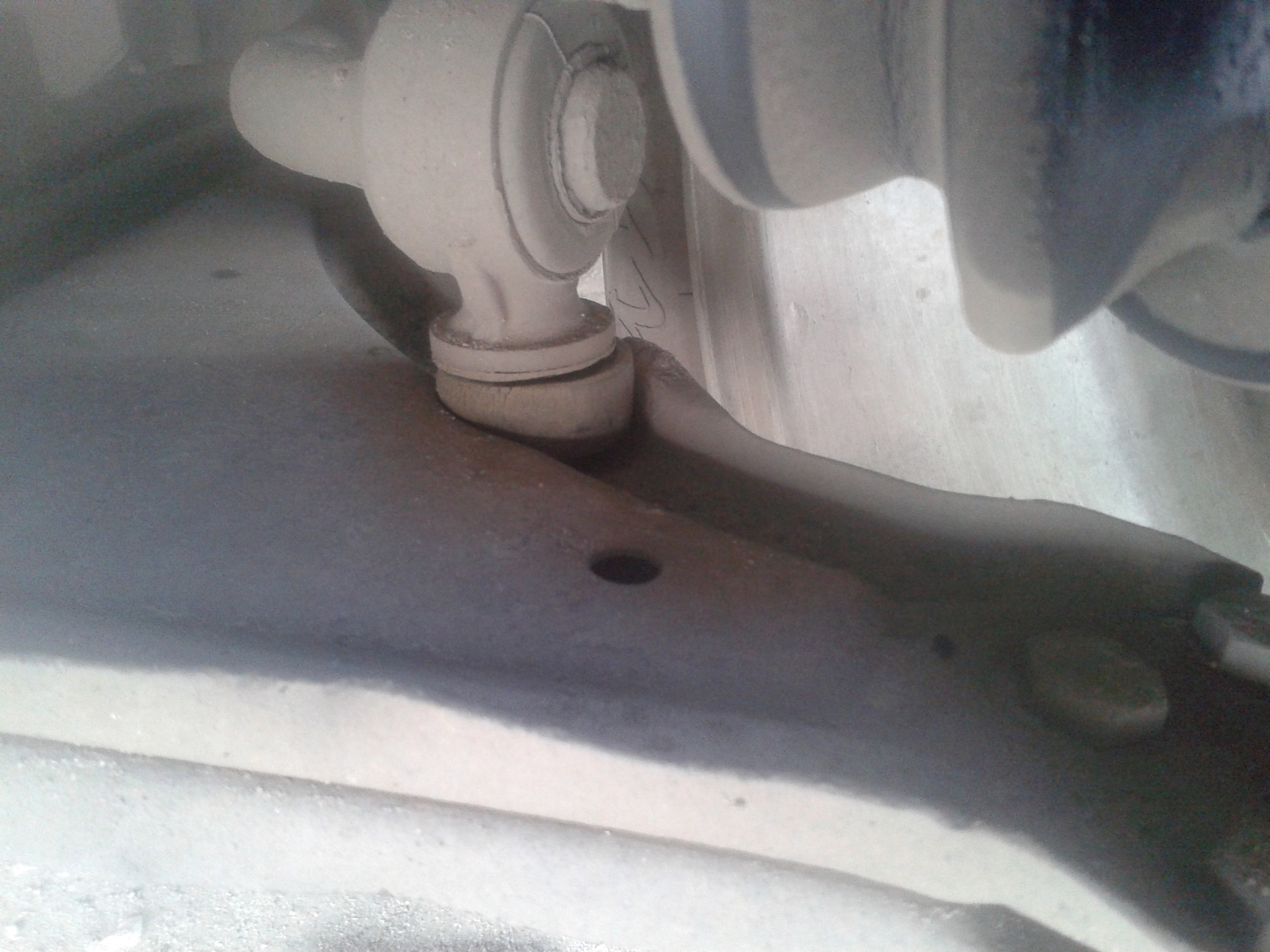 Стойка стабилизатора и пыльники, которые не смогли — Opel Vectra A, 1,8 ...