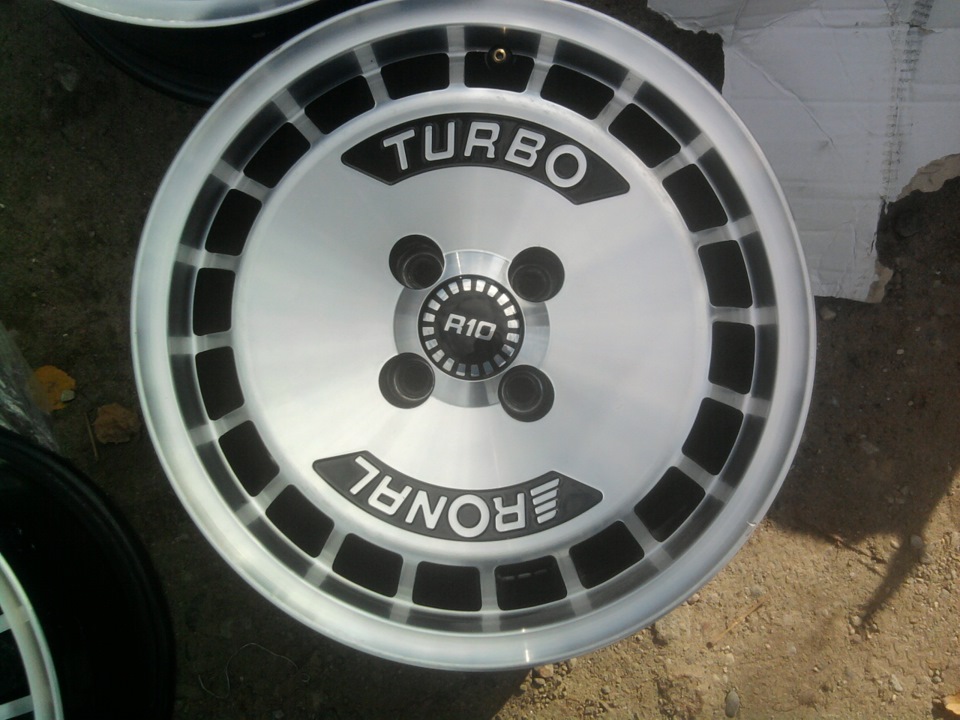 Ronal turbo. Ronal Turbo r10. Диски Ronal Turbo r15. Turbo Ronal 4*100. Ronal диски r15 4/100.