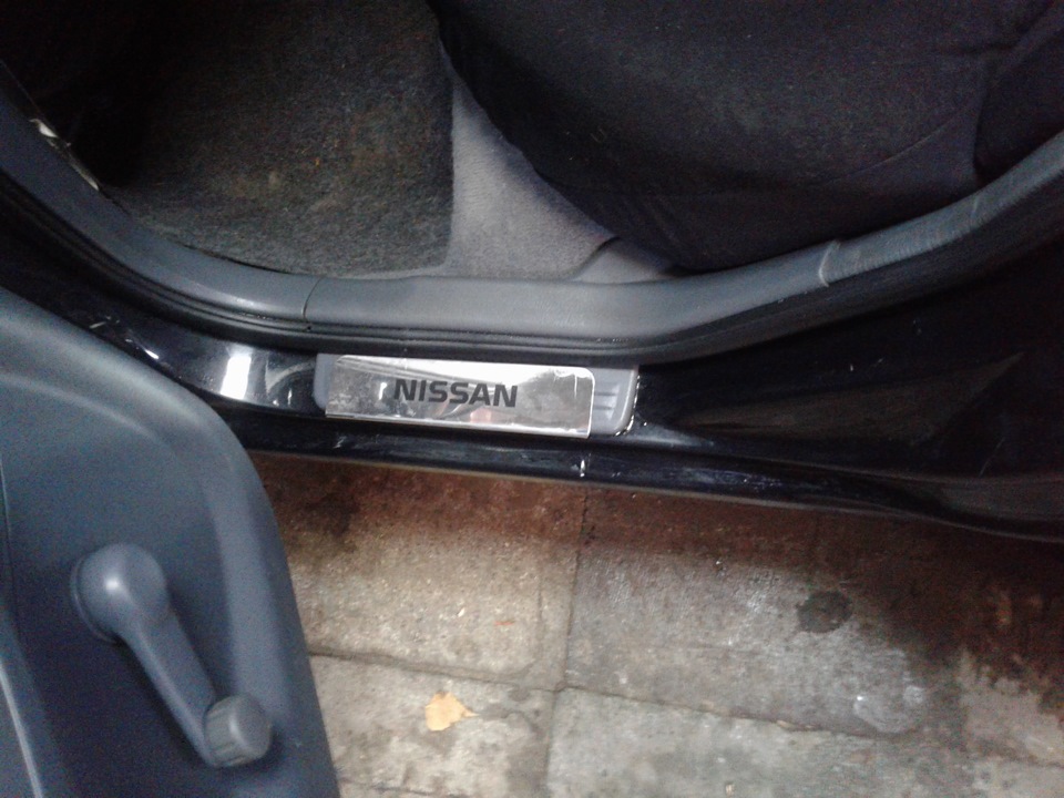 Переходная рамка для планшета 7" и накладки на пороги — Nissan Almera ...