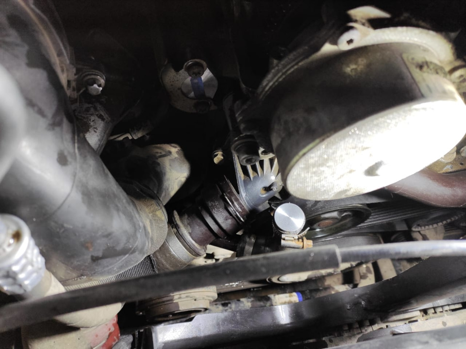 Замена прокладки клапанной крышки m57 — BMW X5 (E70), 3 л, 2008 года ...