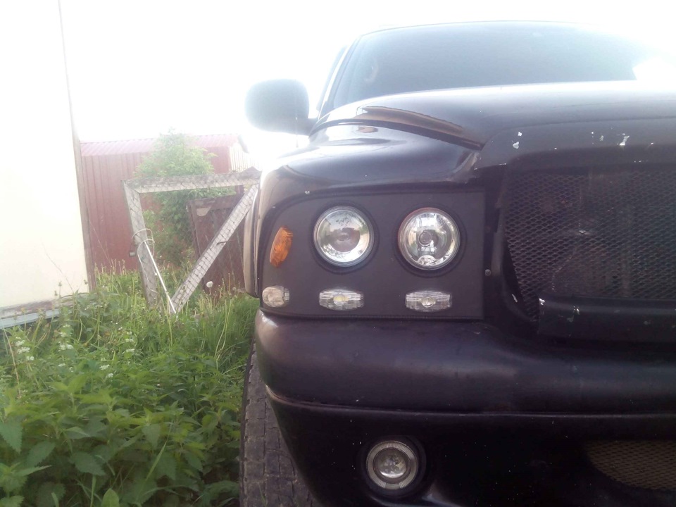 Модульные фары. Модульные фары. Маски фар hella. Фары hella митсубиси л 200. Модульные фары хелла каризма.