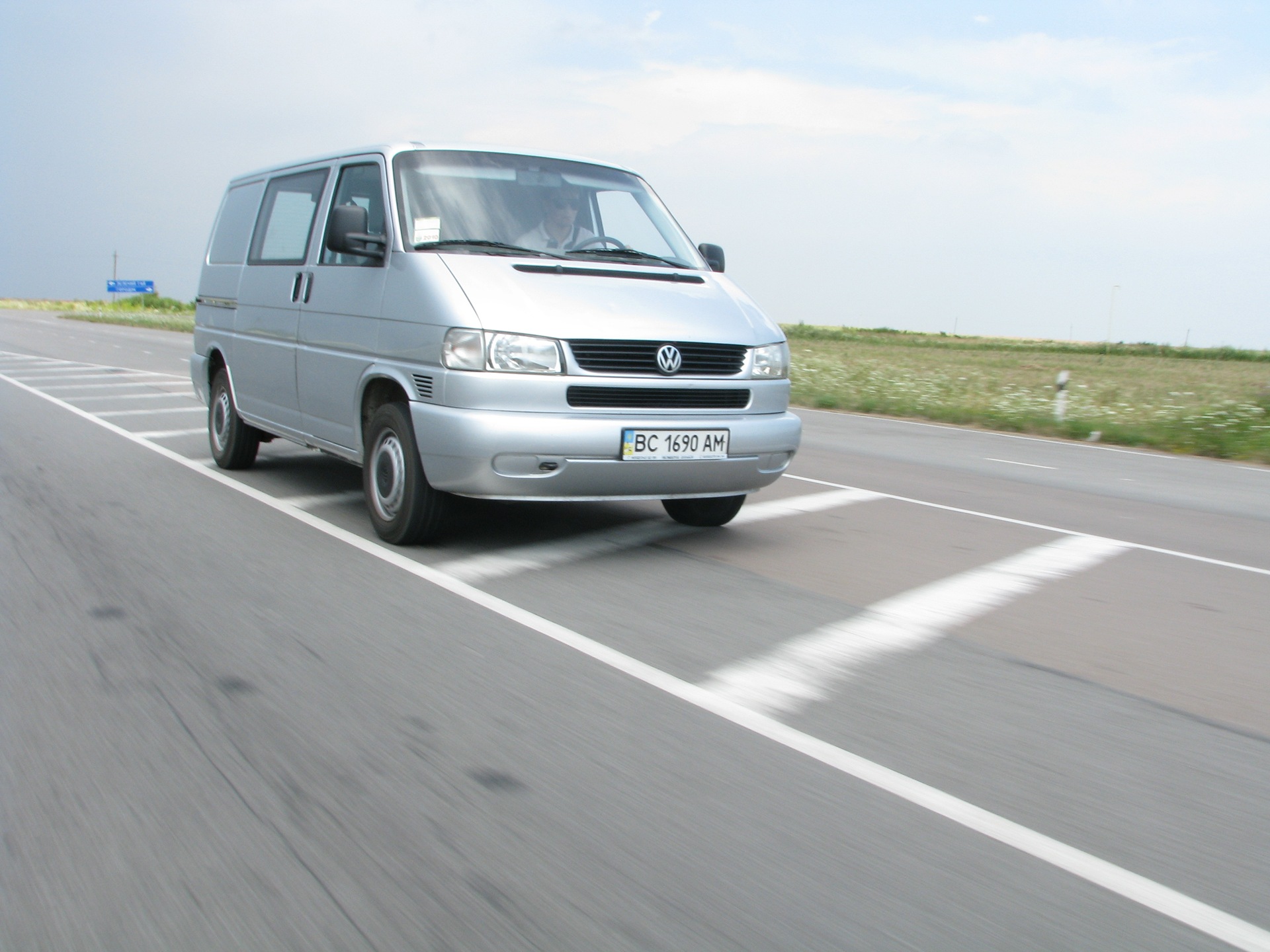 120 км/ч (за бортом) — Volkswagen Transporter T4, 1,9 л, 2002 года |  фотография | DRIVE2