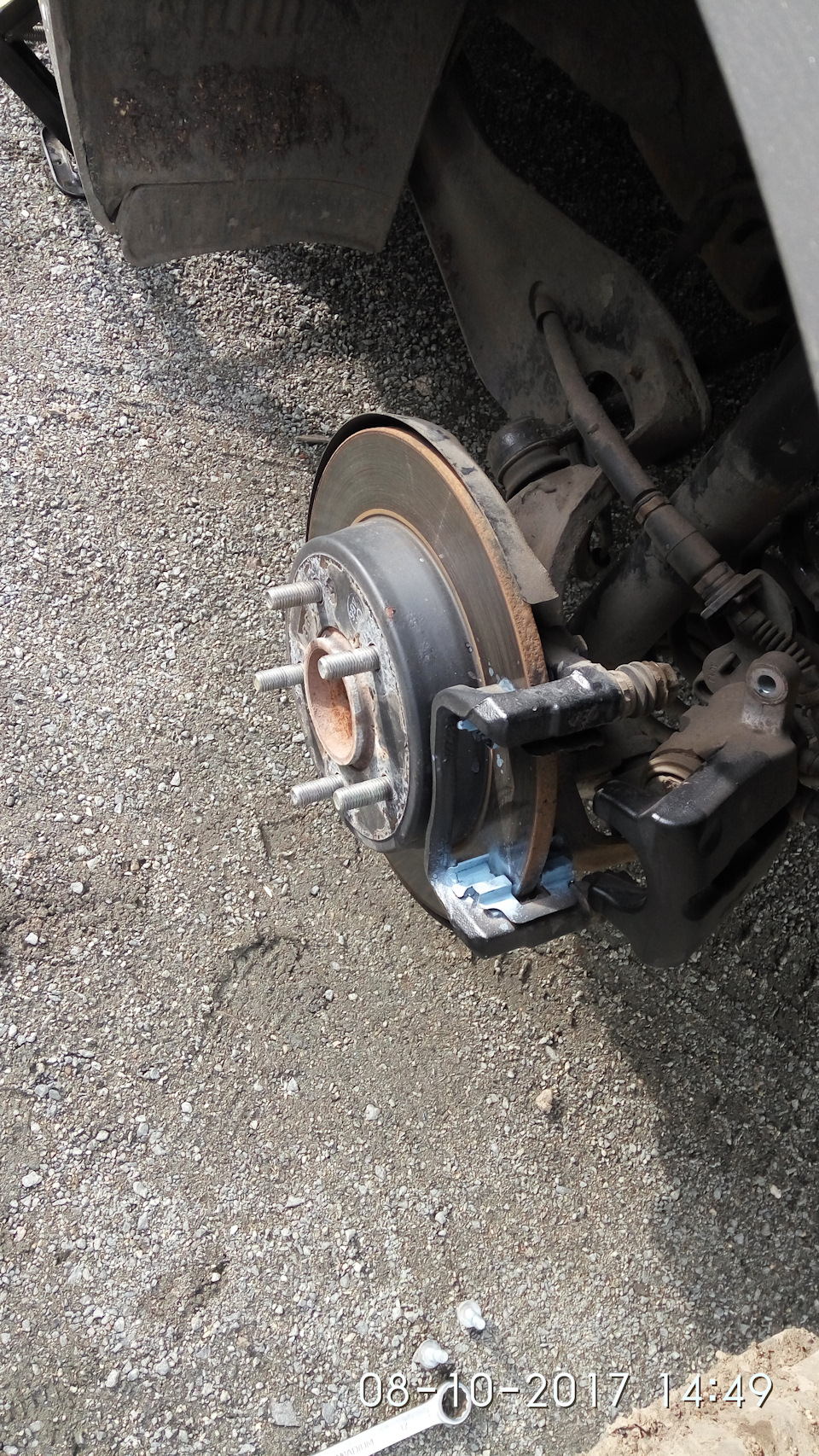 Замена передних колодок Kia Ceed JD (brake disk 16