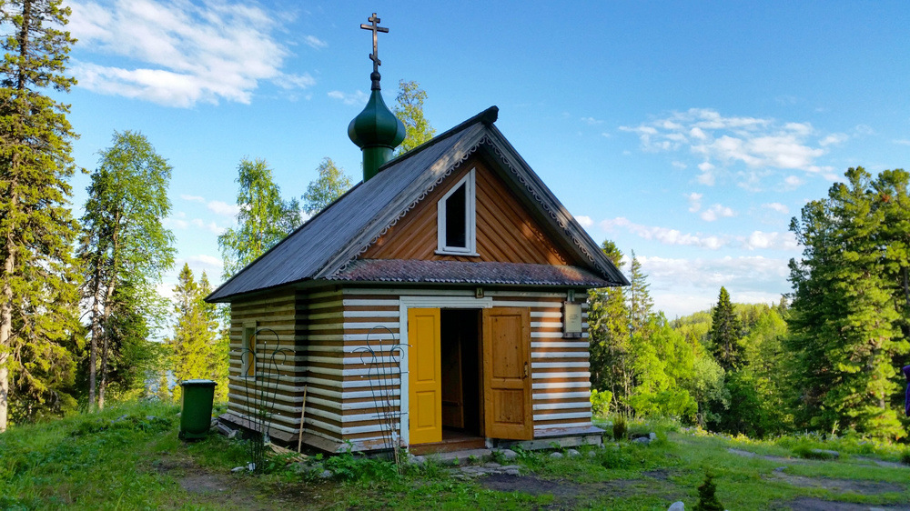 Ботанический сад соловки. Соловецкий Ботанический сад Архангельская область. Соловецкие острова скит в Ботаническом саду. Александровская часовня Соловки.