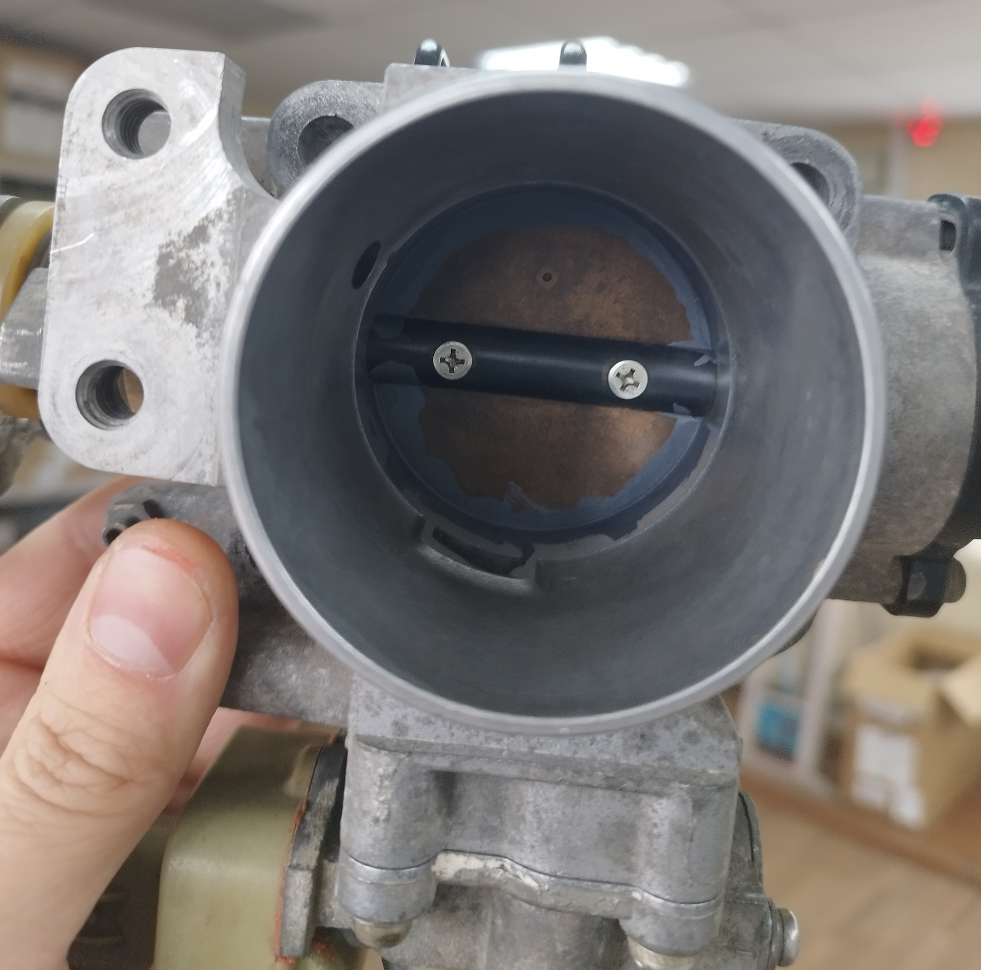 антифрикционное покрытие пятака дроссельной заслонки — Toyota Corolla ...