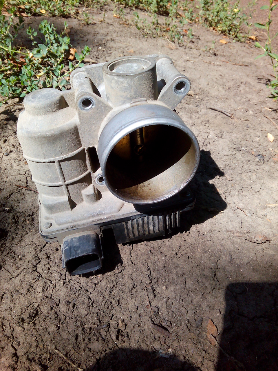 Чистка дросельной заслонки. — Nissan Almera II (N16), 1,8 л, 2006 года ...