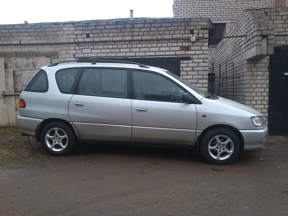 Тойота пикник 2. Тойота пикник 2.2 дизель. Тойота пикник дизель 2. Toyota Picnic, 1998 7 местный.