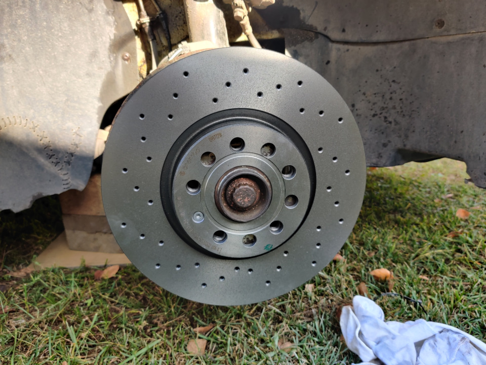 Выглядит стильно — Volkswagen Passat B7