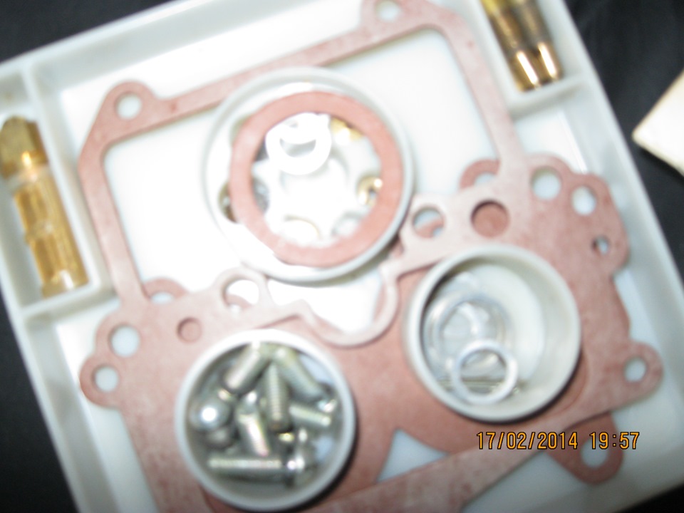 Замена жиклеров в карбюраторе. и замена прокладки в пускному коллекторе ...