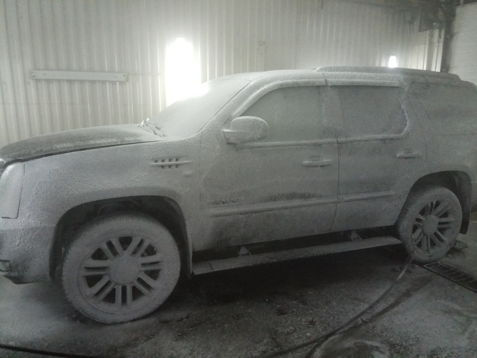 21b9af5s 960 кадиллак эскалейд где номер двигателя