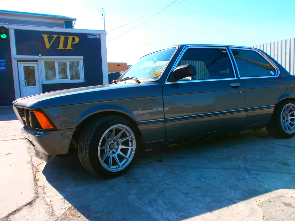 Фото в бортжурнале BMW 3 series (E21)