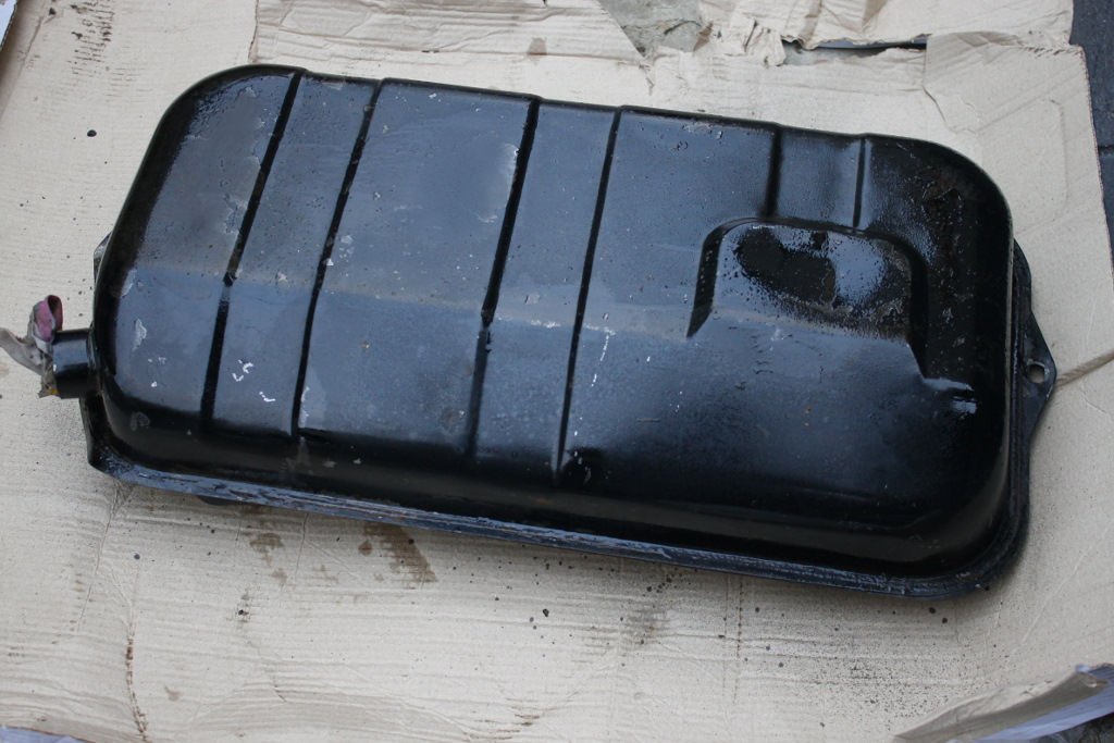 Бак таврии. Заз 968м бензобак. Бак таврии. Заз 1102 топливный бак. Топливный бак таврия.