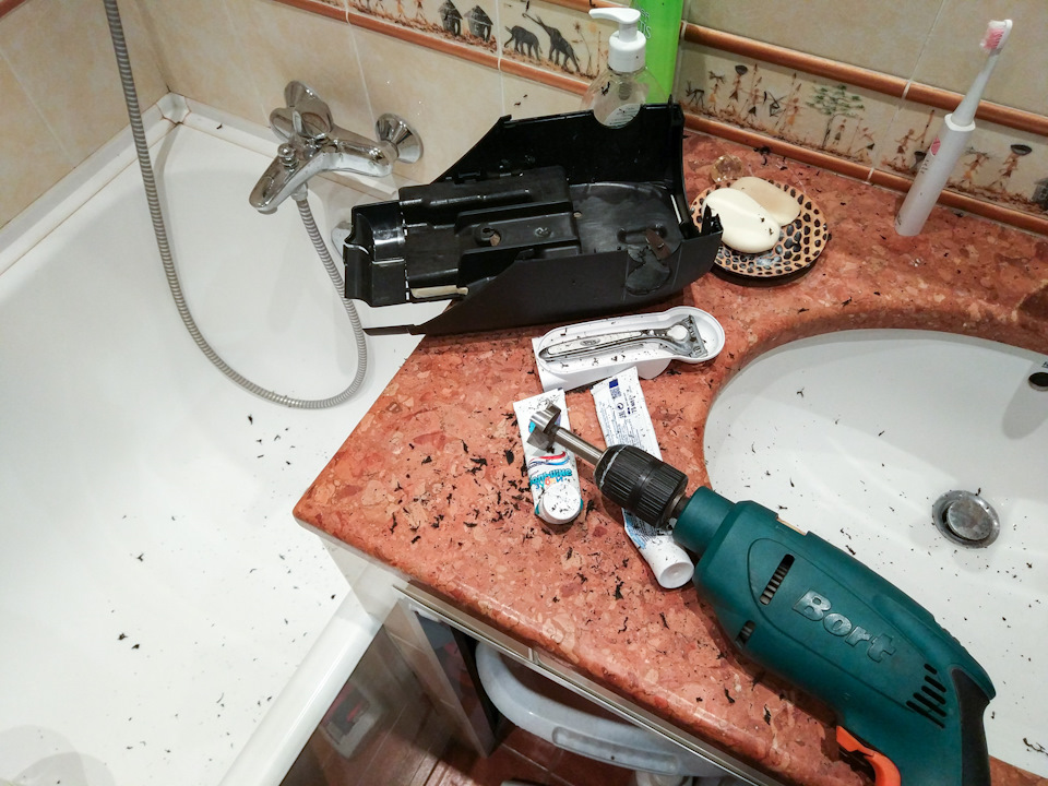 Пилим, режем, кромсаем — Audi A5 (1G)