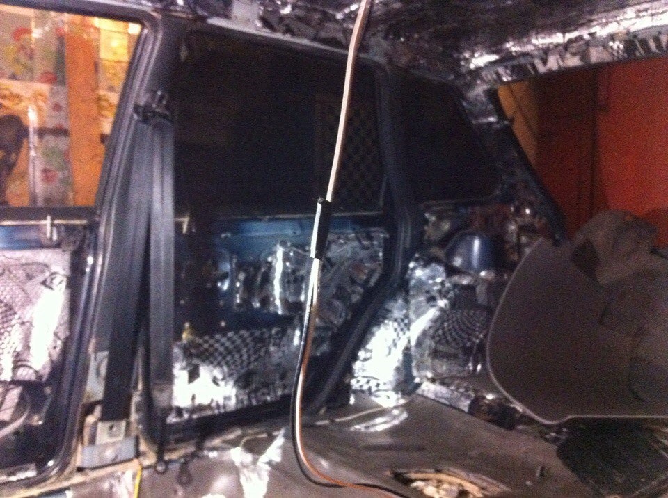 Шумка много шумки — Lada 2114, 1,5 л, 2009 года | автозвук | DRIVE2