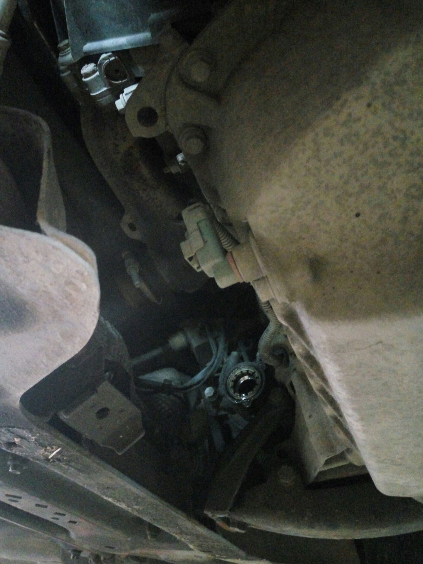 Нижняя подушка двигателя. — Peugeot 307 SW, 2 л., 2002 года | запчасти ...