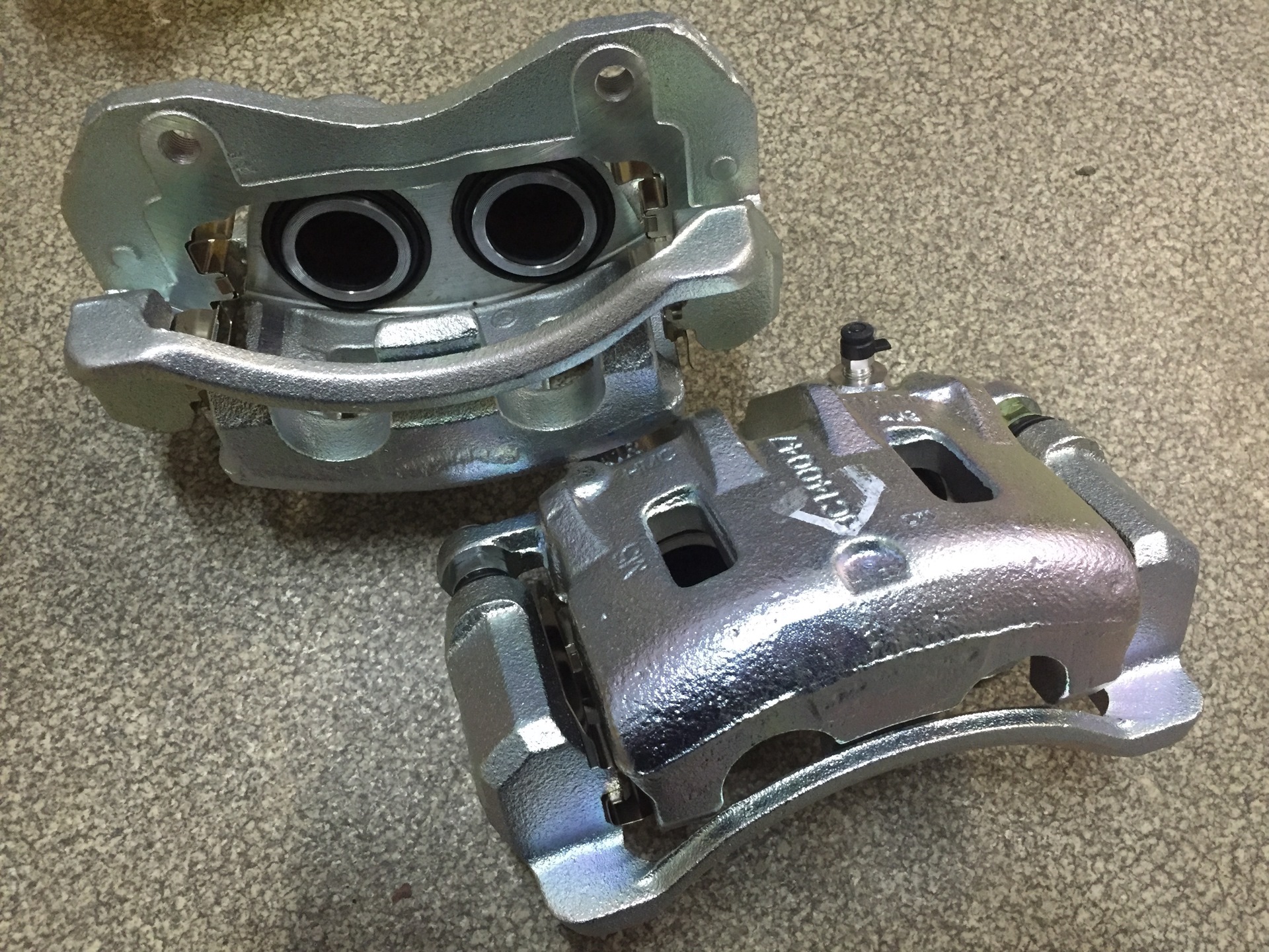 Суппорт тормоза форд фокус 2. Задние суппорта mitsubishi pajero sport. Тормозной суппорт форд фокус 2. Задний суппорт паджеро 2. Суппорт 2.