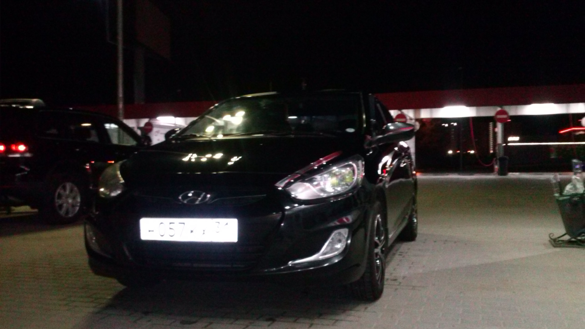 Hyundai Solaris 1.6 бензиновый 2013 | Black Edition на DRIVE2