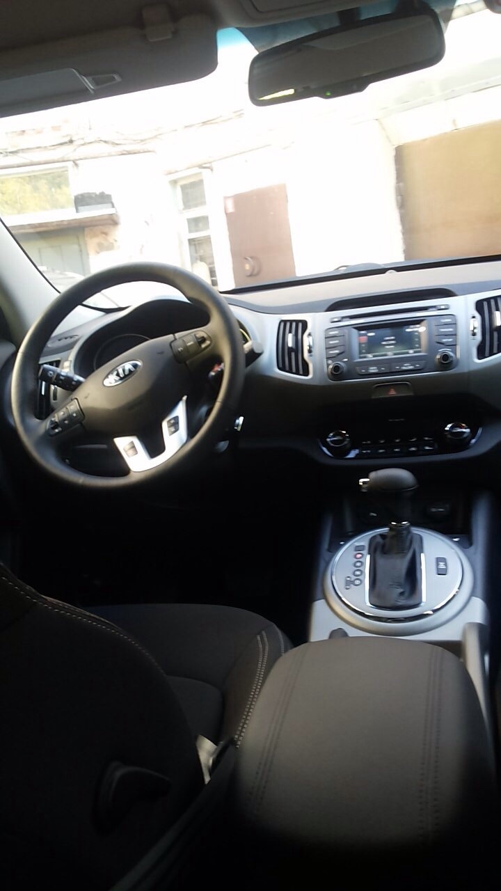 Штатное головное устройство — KIA Sportage (3G), 2 л, 2014 года ...