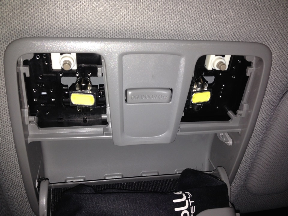 15. LED освещение салона Hyundai Solaris — Hyundai Solaris, 1,6 л, 2014 ...