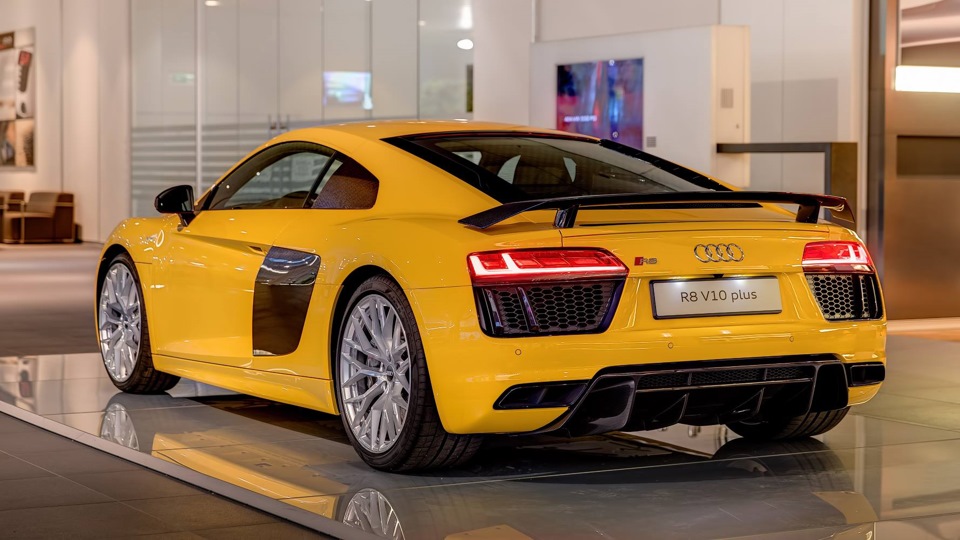 V10 1. Audi r8 v10 Plus жёлтый. Ауди r8 v10 Plus. Audi r8 2016. Ауди р8 2016.