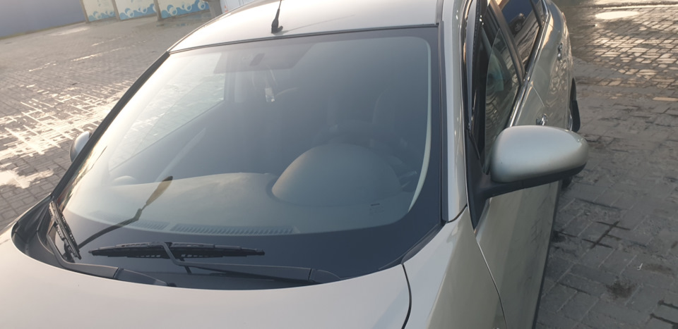 [11] Водостоки на ветровое стекло — Nissan Almera V (G11/15), 1,6 л ...