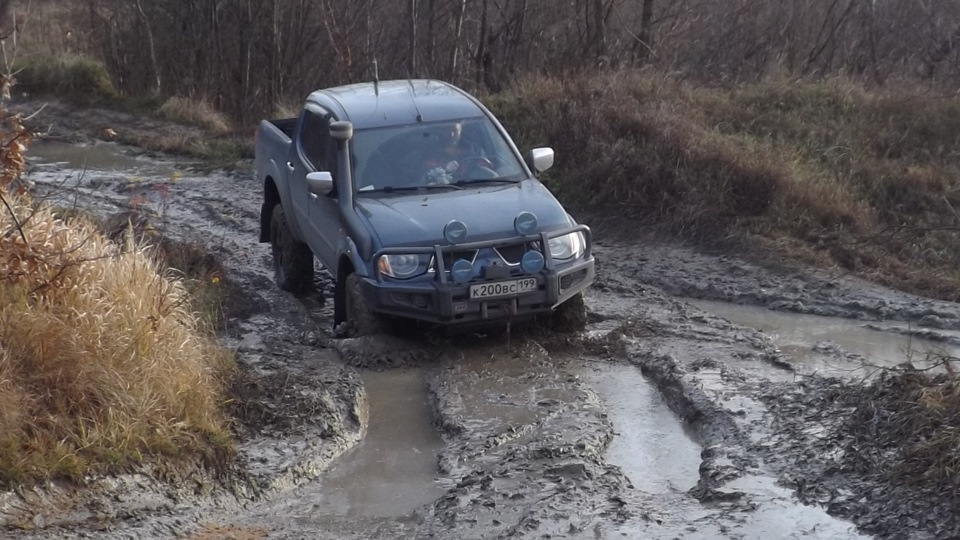 Бортжурнал Mitsubishi L200 Синий Носорог