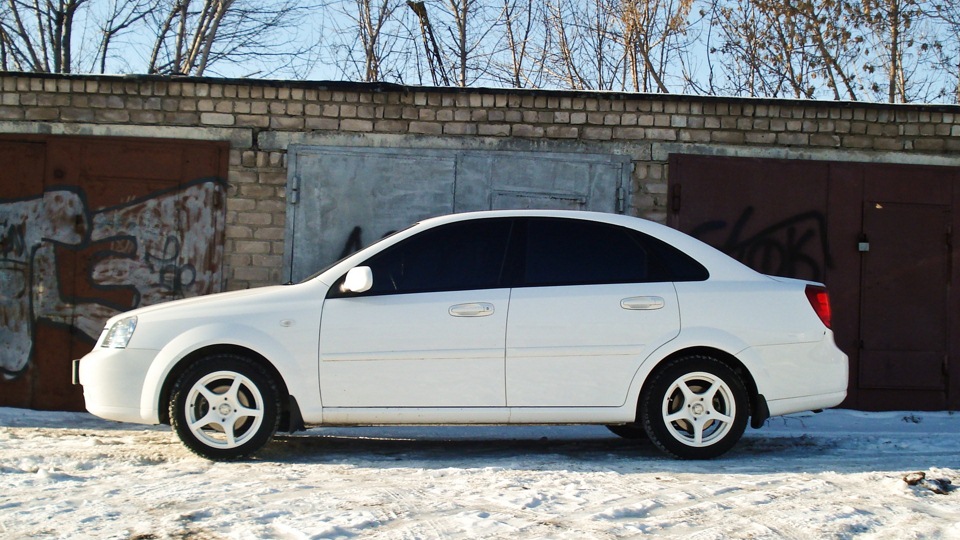 Chevrolet Lacetti Р±РµР»С‹Р№