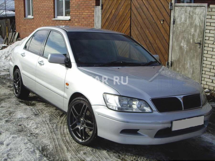 Lancer cedia 1.8. Mitsubishi Lancer Cedia 2003. Mitsubishi Cedia 2000. Митсубиси Лансер цедия 2002 1.8. Лансер цедия 2003.