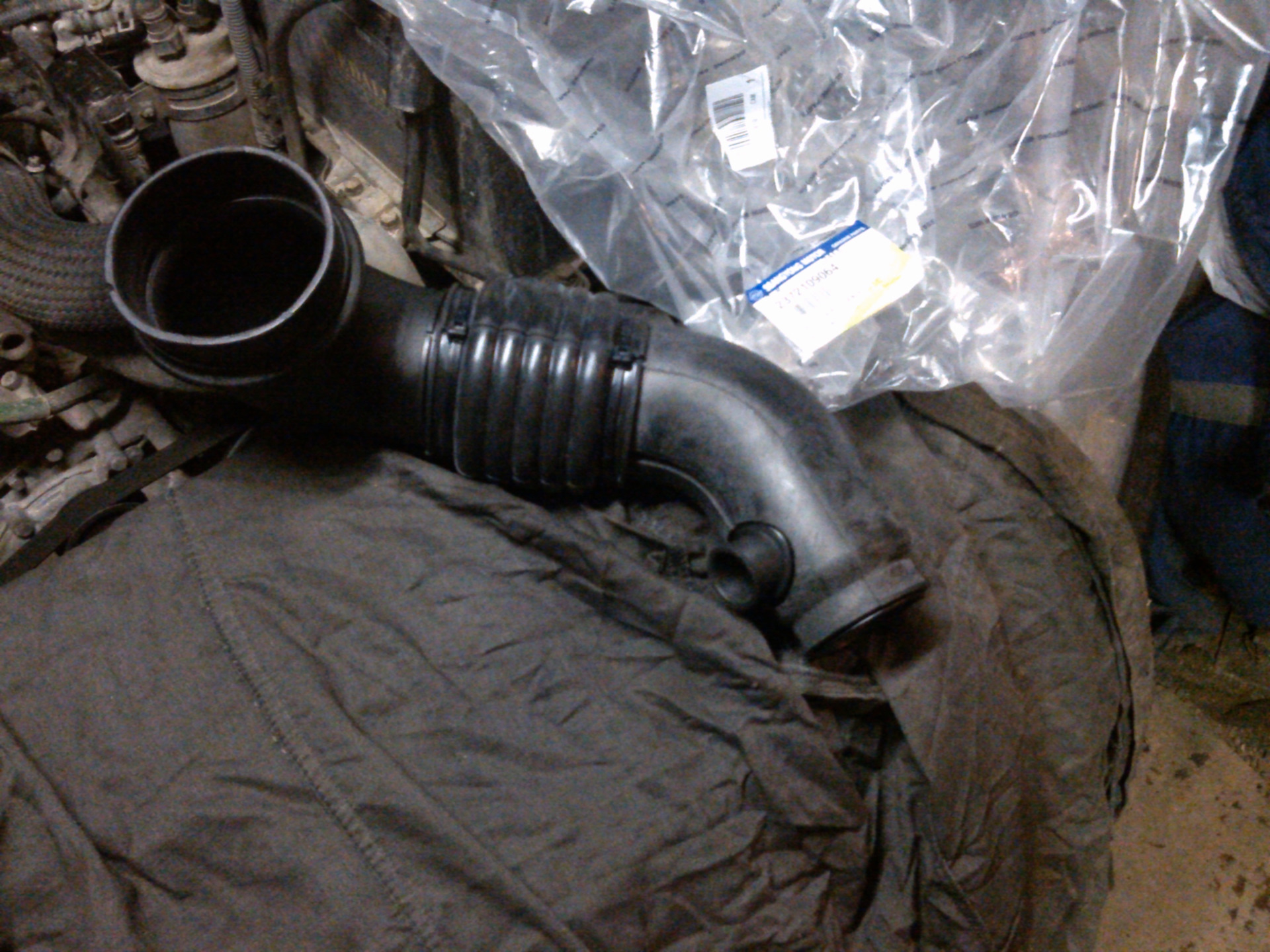 6 abc. патрубок воздушный турбины камаз евро. патрубок воздушного фильтра камаз евро 6520. патрубок турбины кайрон. патрубок турбины санг енг кайрон.