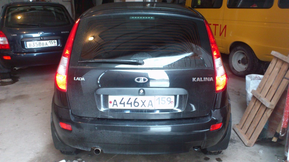 поставил блестящий шильдик калина — Lada Калина хэтчбек, 1,6 л, 2012 ...