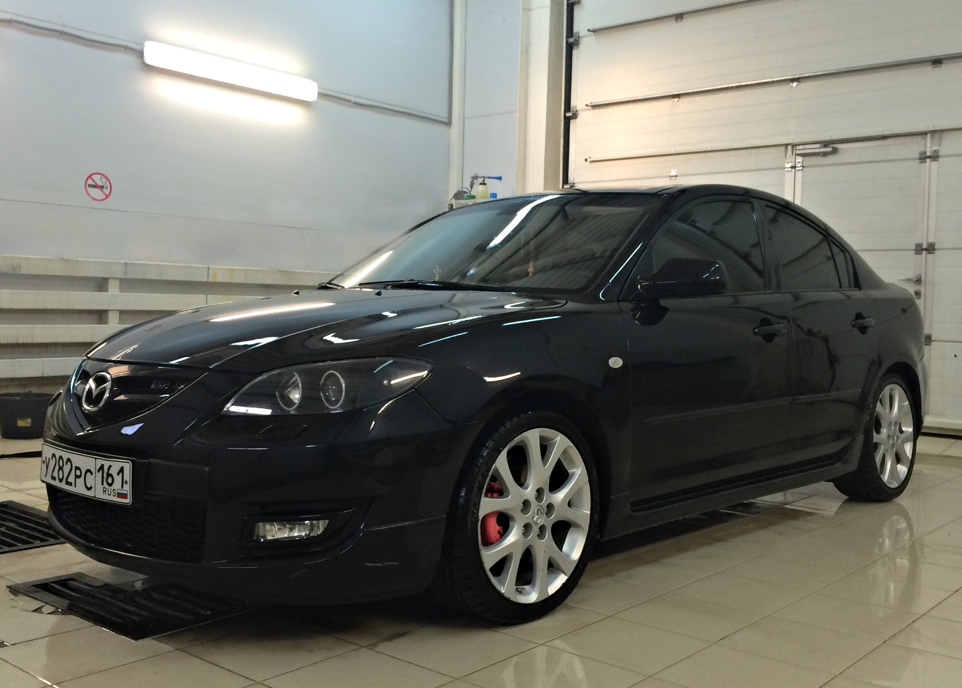 Mazda 3 2008 на дисках