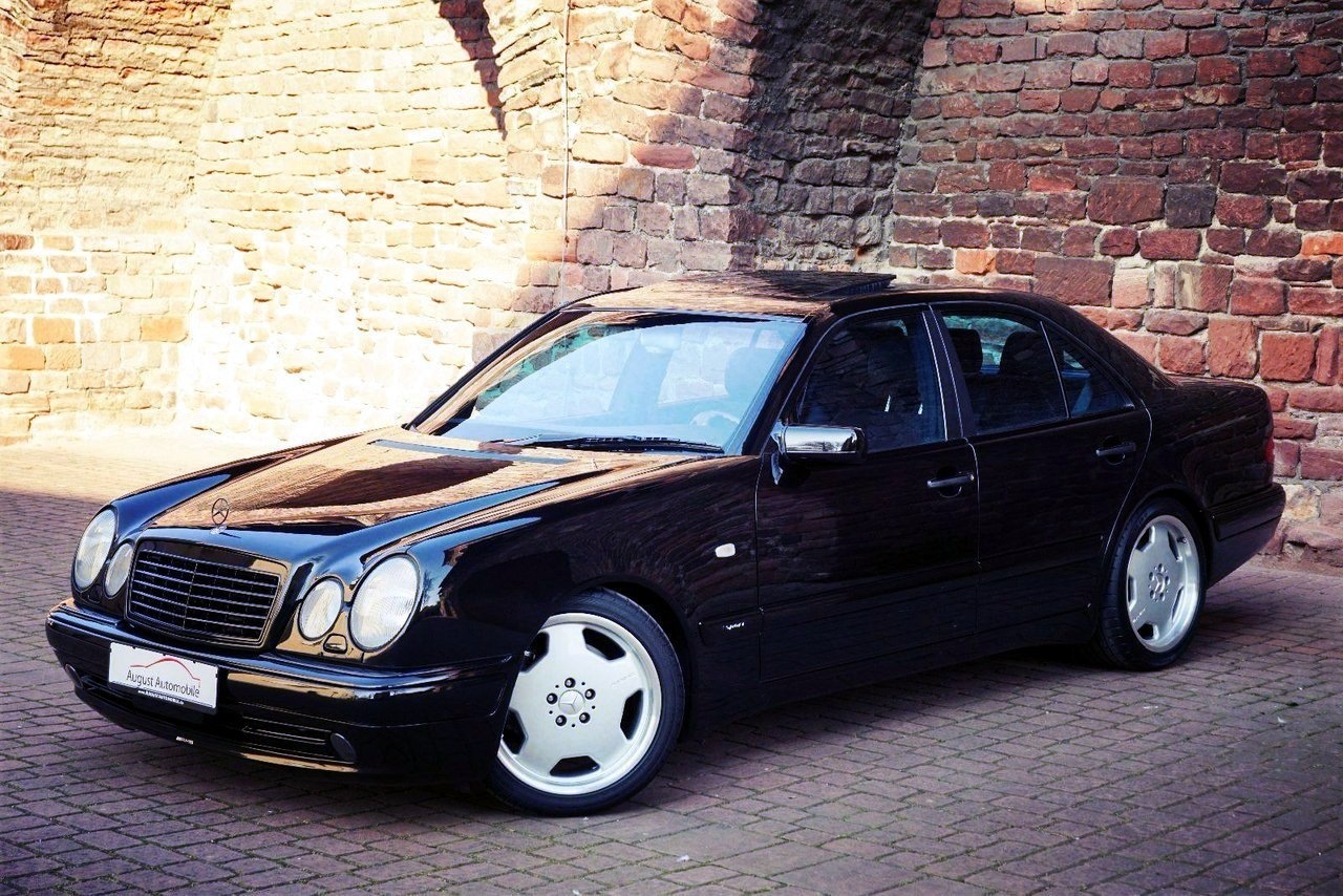 Mercedes-Benz w210