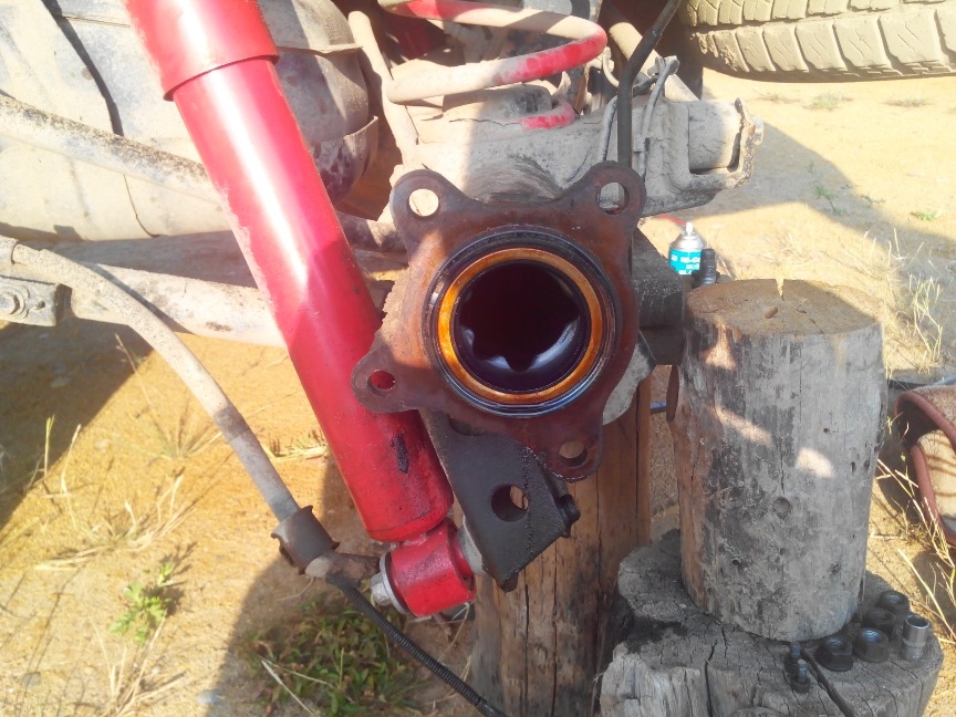 Замена сальников полуосей на мосту. — Toyota Hilux Surf (4G), 2,7 л ...