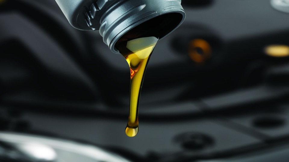 ​Выбираем масло для автомобиля - на что обращать внимание?