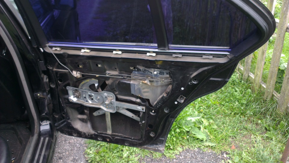 Задние электростеклоподъемники — BMW 5 series (E34), 2 л, 1992 года ...