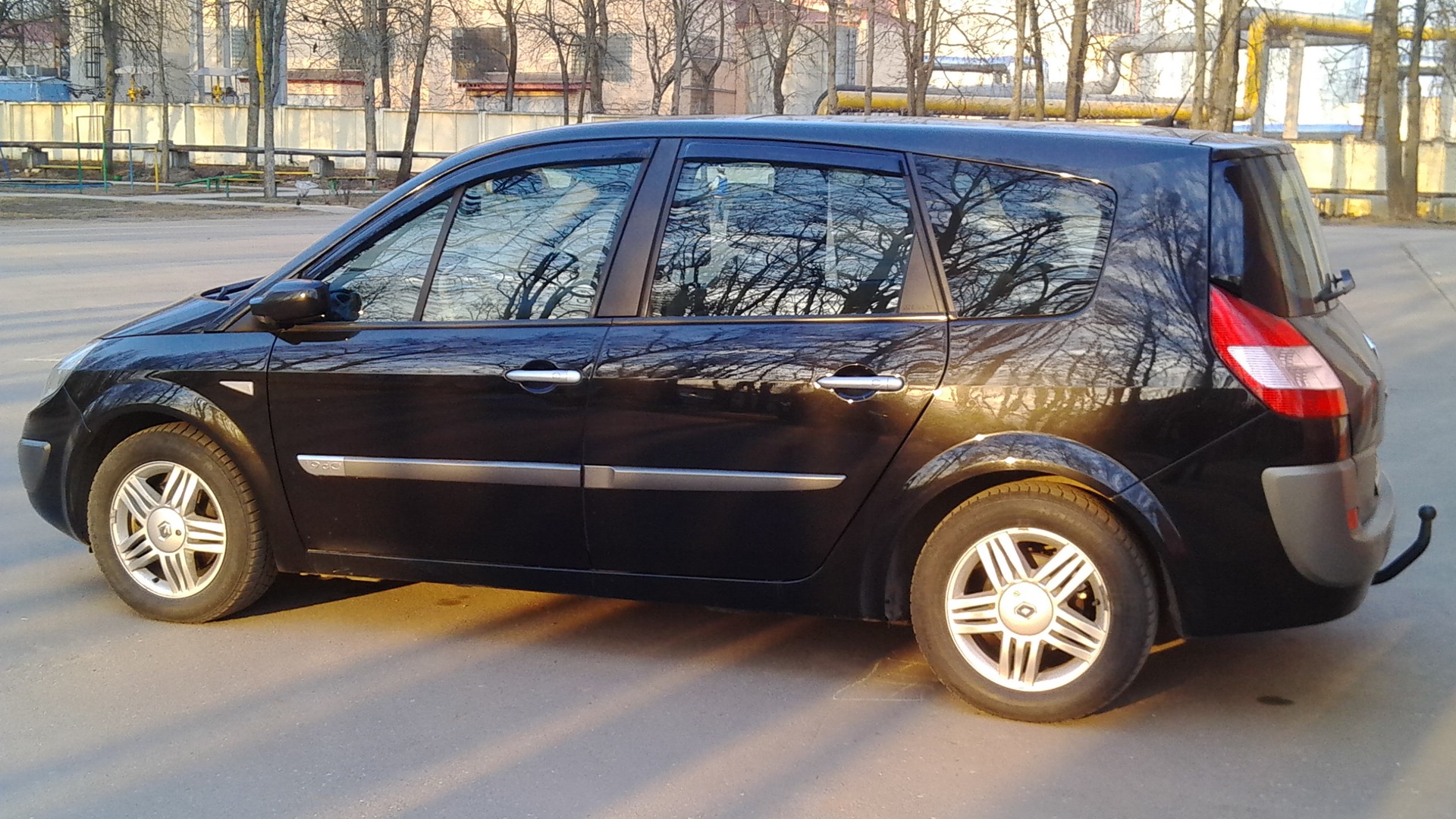 Renault Grand Scenic II 1.9 дизельный 2004 | 1.9dci F9Q812, ND0 6MKПП на  DRIVE2