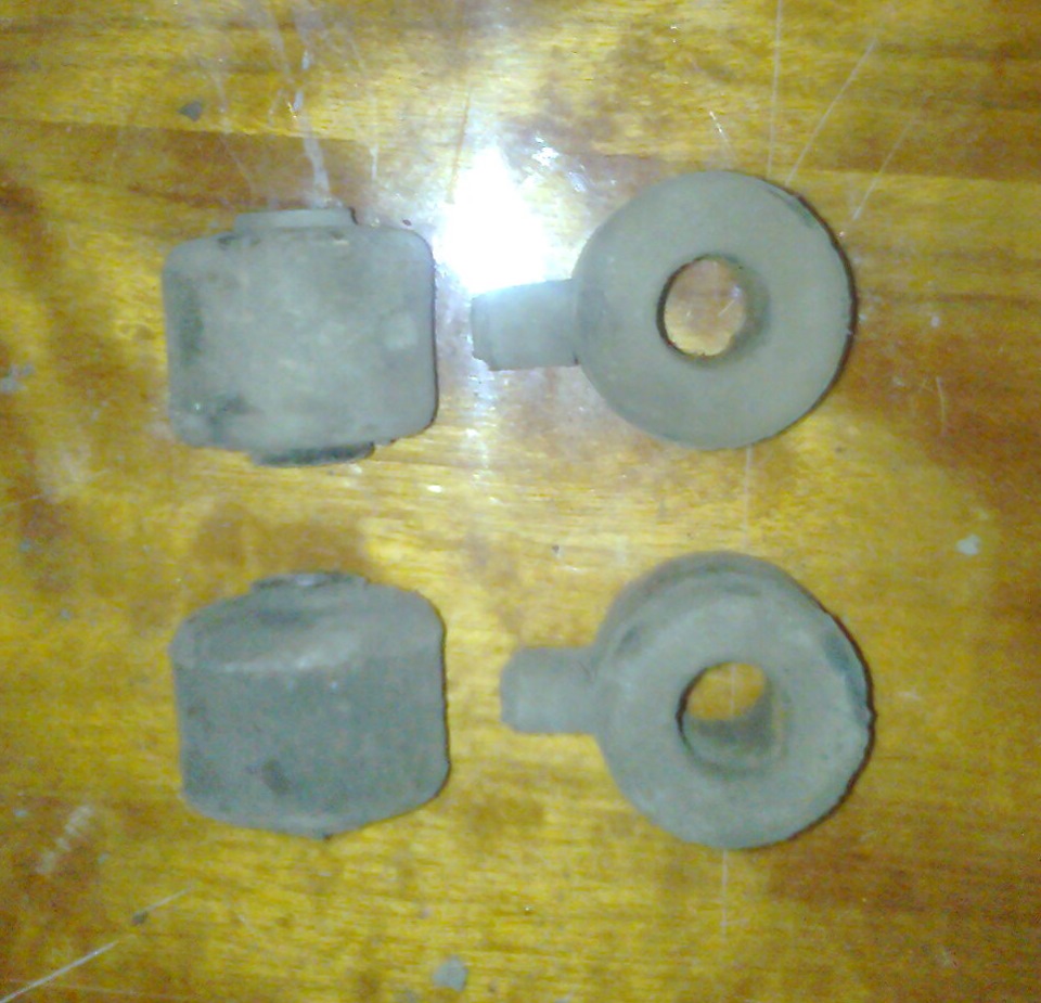 замена стоек (серьги) переднего стабилизатора поперечной устойчивости ...