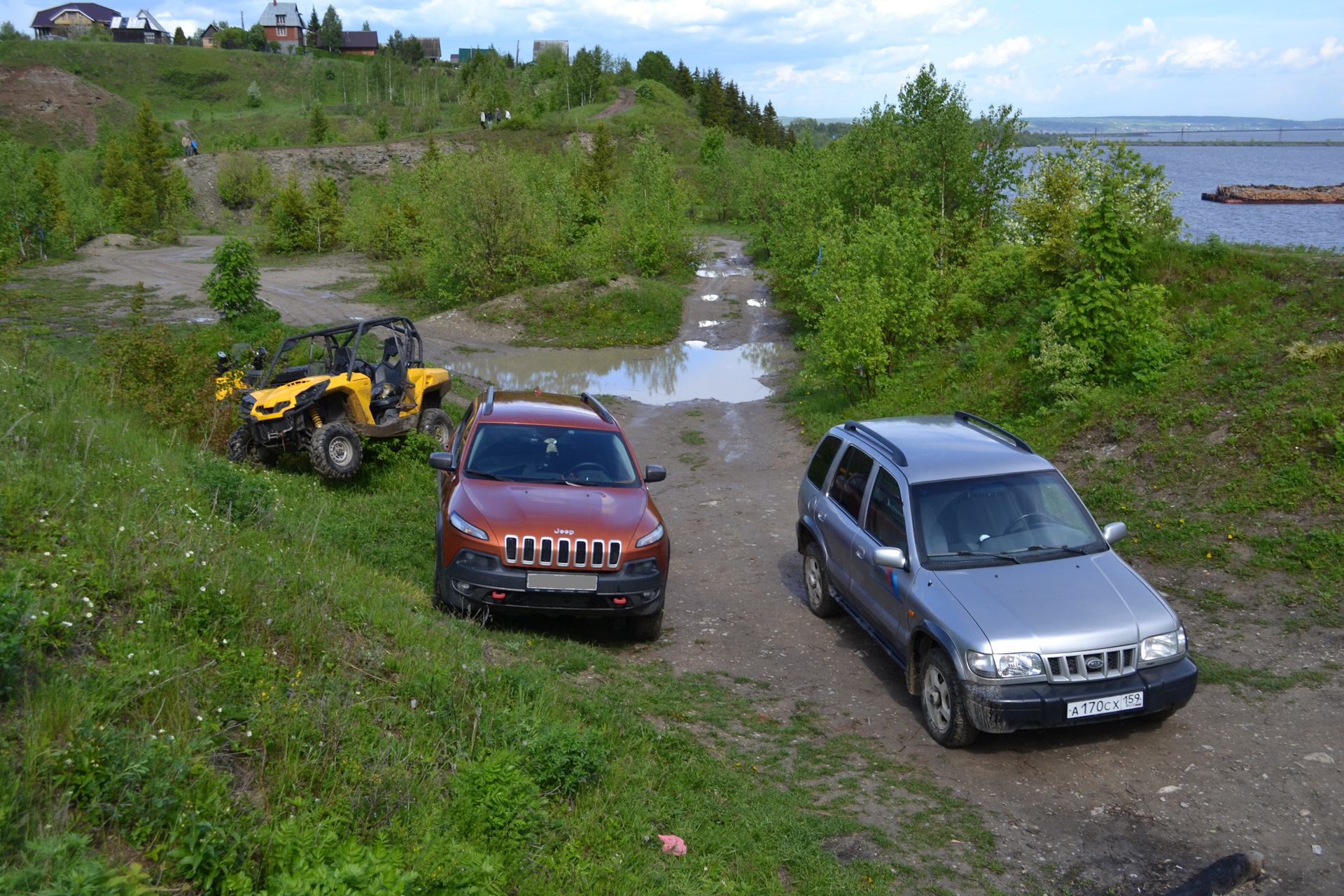 Автомобили пермский край. Красивые места в Перми на машине. CX 170 машина.