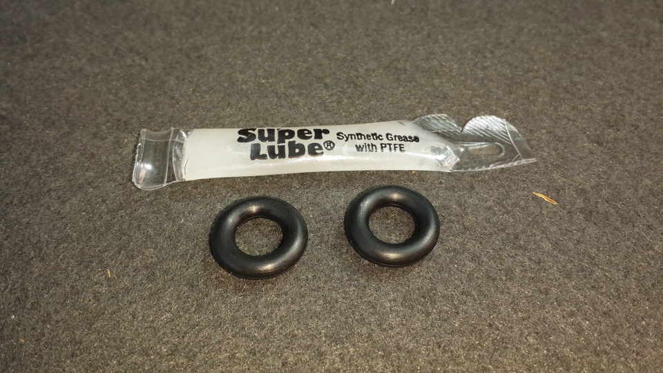 Даже в комплекте смазка идет ))))Для лучшей установки насоса) И на всякий случай два уплотнительных кольца — Ford Focus ST II