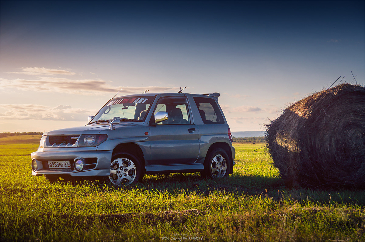 mitsubishi pajero io