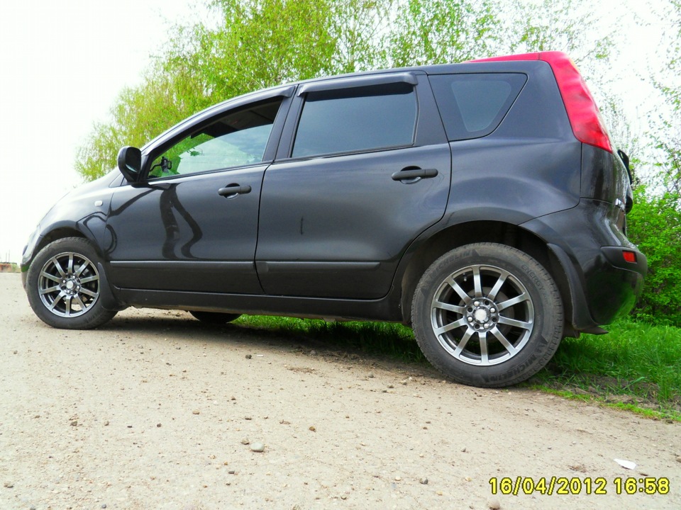 Диски ноут. Диски Ниссан ноут. Nissan Note колеса drive2. Ниссан ноут диски 15. Ниссан ноут на 16 дисках.