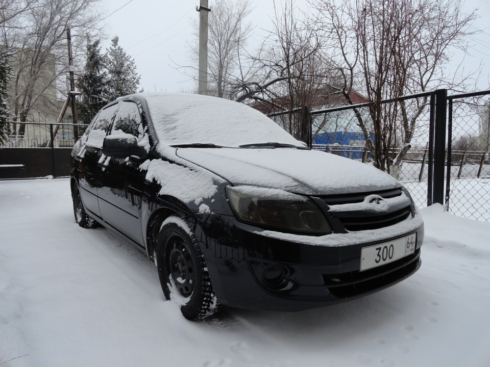 4.Черные фары — Lada Гранта (1G), 1,6 л, 2012 года | тюнинг | DRIVE2
