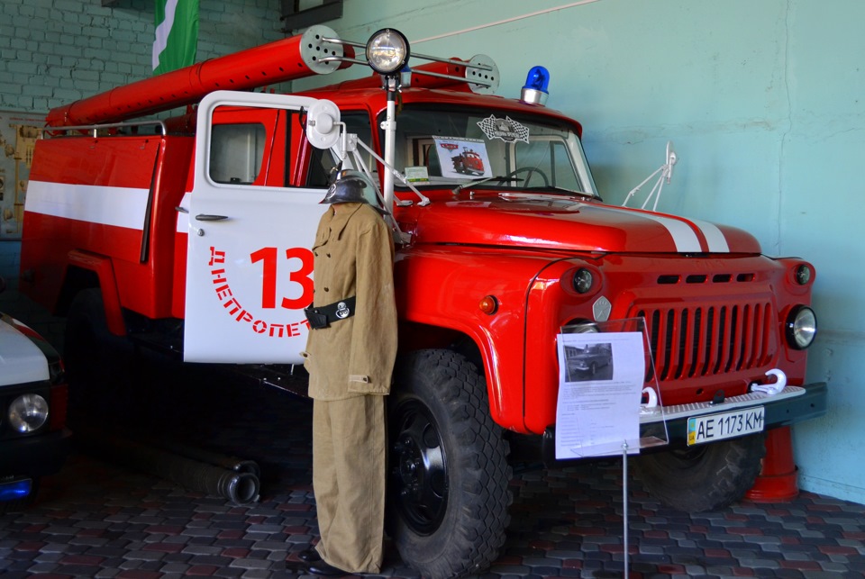 Музей "Машины Времени" г.Днепропетровск — Toyota Camry (XV40), 2,4 л ...